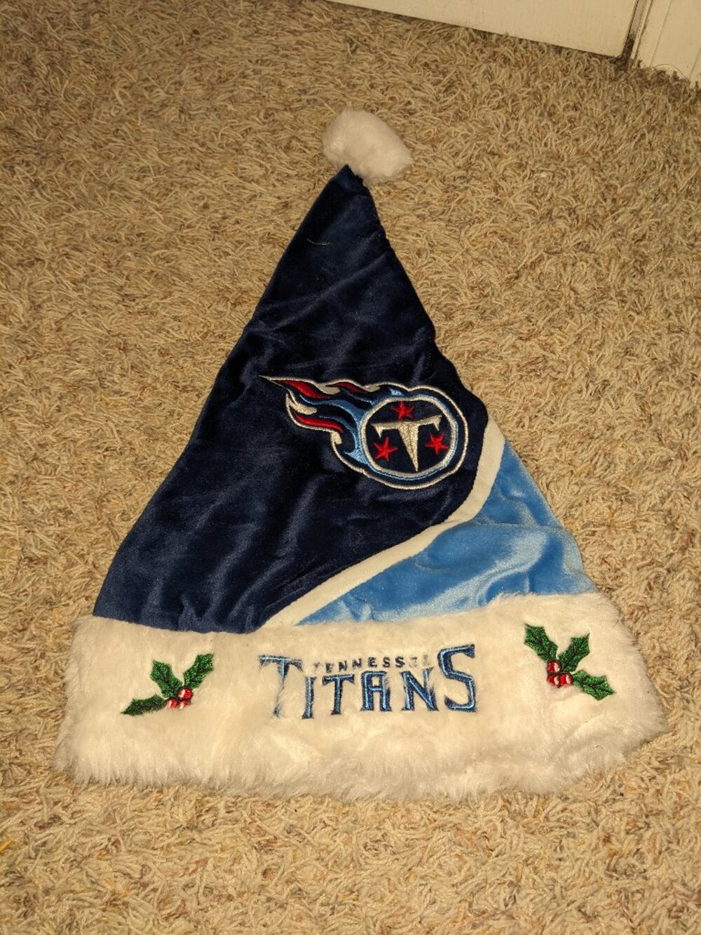 NFL Tennessee Titans Santa Hat OS (Unisex)